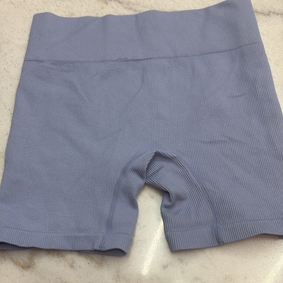 Blue Bike Shorts with Seamless Design and Stretchy Fabric - Picture 2 of 3